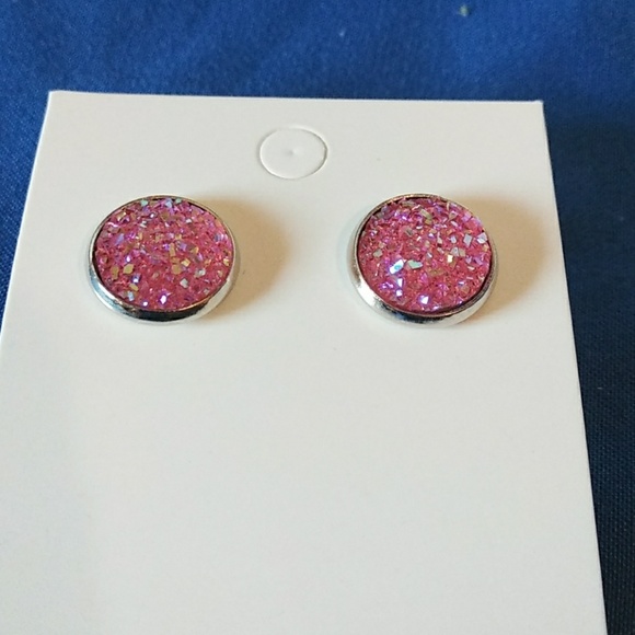 Handmade silver pink stud earrings - Picture 3 of 3